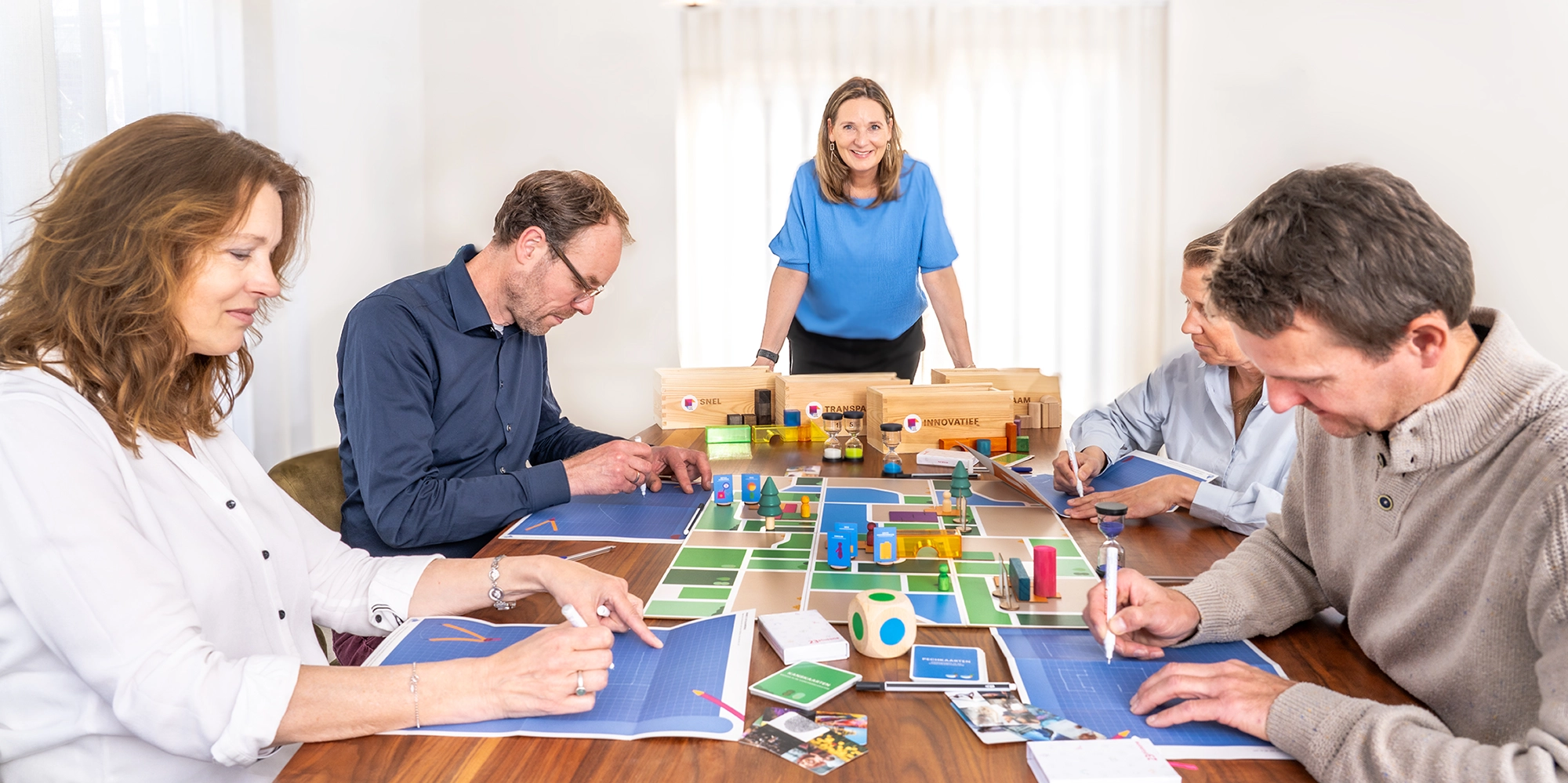 Build your brand game - ondernemers bezig met het spel